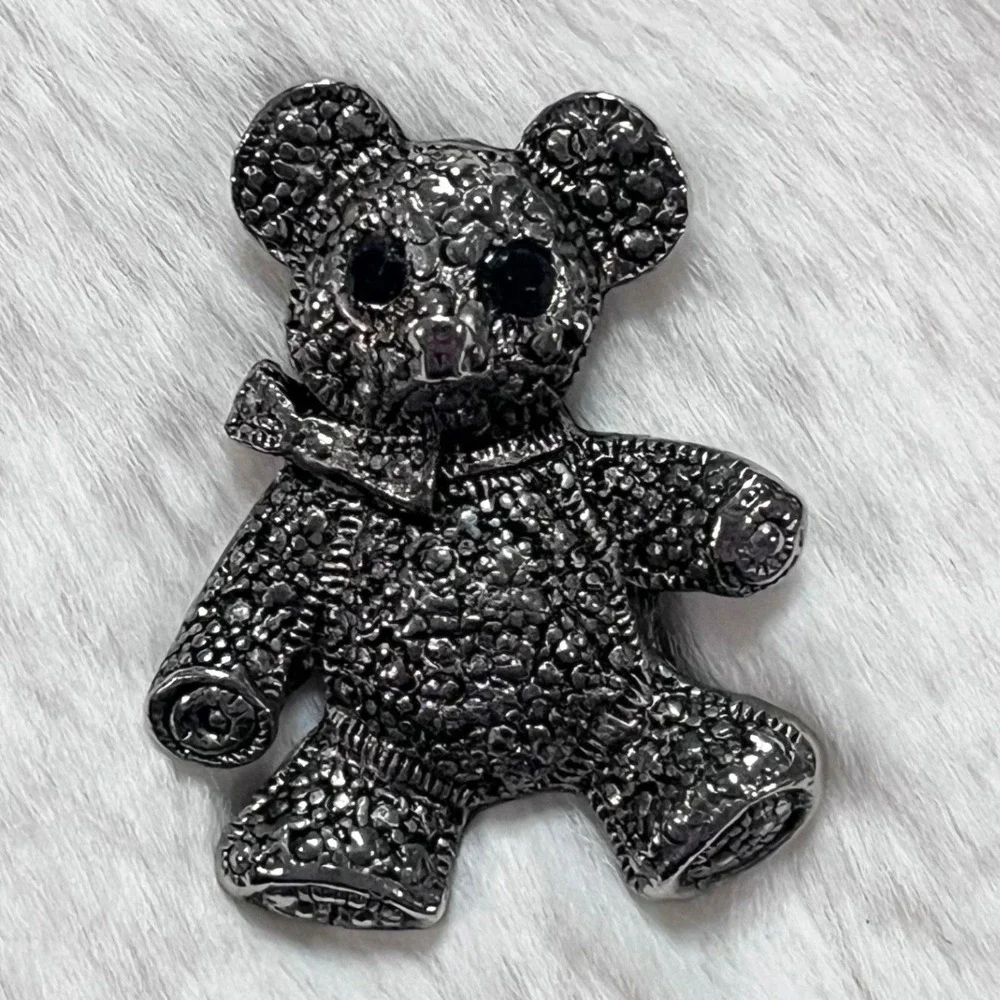 🔮 5/$25 Vintage Silver Tone Teddy Bear With Black Rhinestone Eyes Pin‎